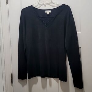 Black V neck sweater Size L
